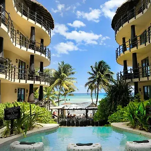 El Taj Oceanfront&beachside 4*, Playa del Carmen México
